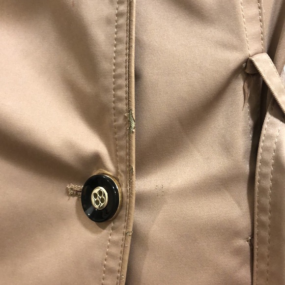 Trench coat, size S color tan. - Picture 6 of 8